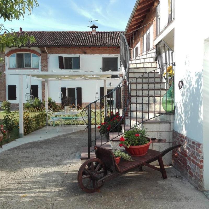 Cascina Belvedere Quargnento Exterior photo